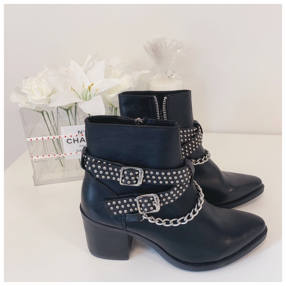 Steve Madden Heeled Boots NWOT